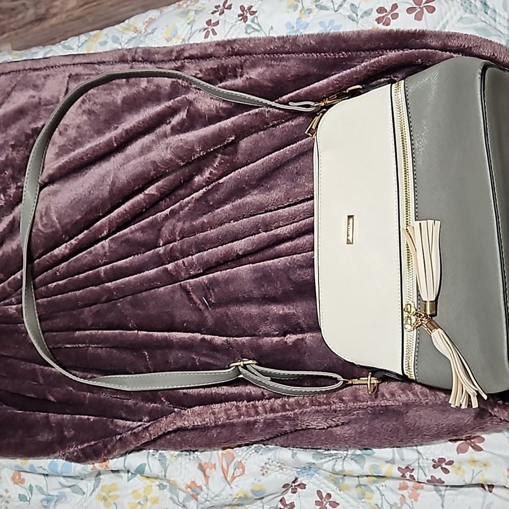 Small shoulder purse